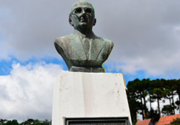 Monumento Joaquim Pedro Lisboa