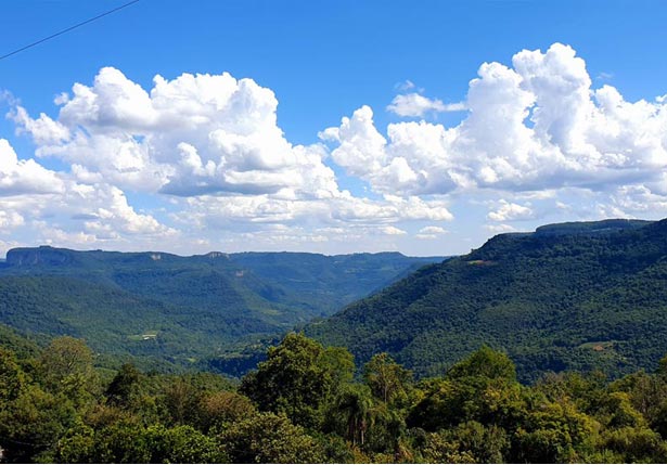 Cânions da Região de São Pedro de Cânudos