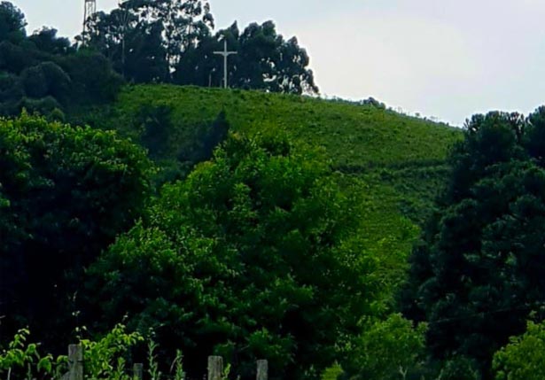 Morro da Cruz de Fazenda Souza